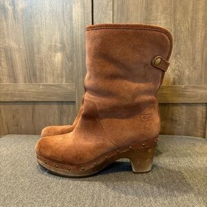 UGG Lynnea Australia Suede shearling lined studded women's boots size 6 western